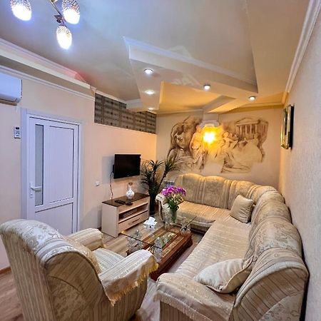 Apartment In The Centre Of Yerevan For Rent 外观 照片